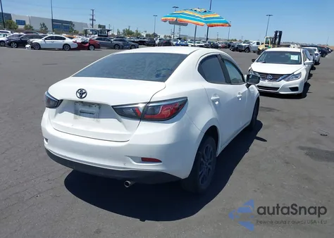 2017 Toyota Yaris Ia из США, поврежденный, VIN 3MYDLBYV8HY147190